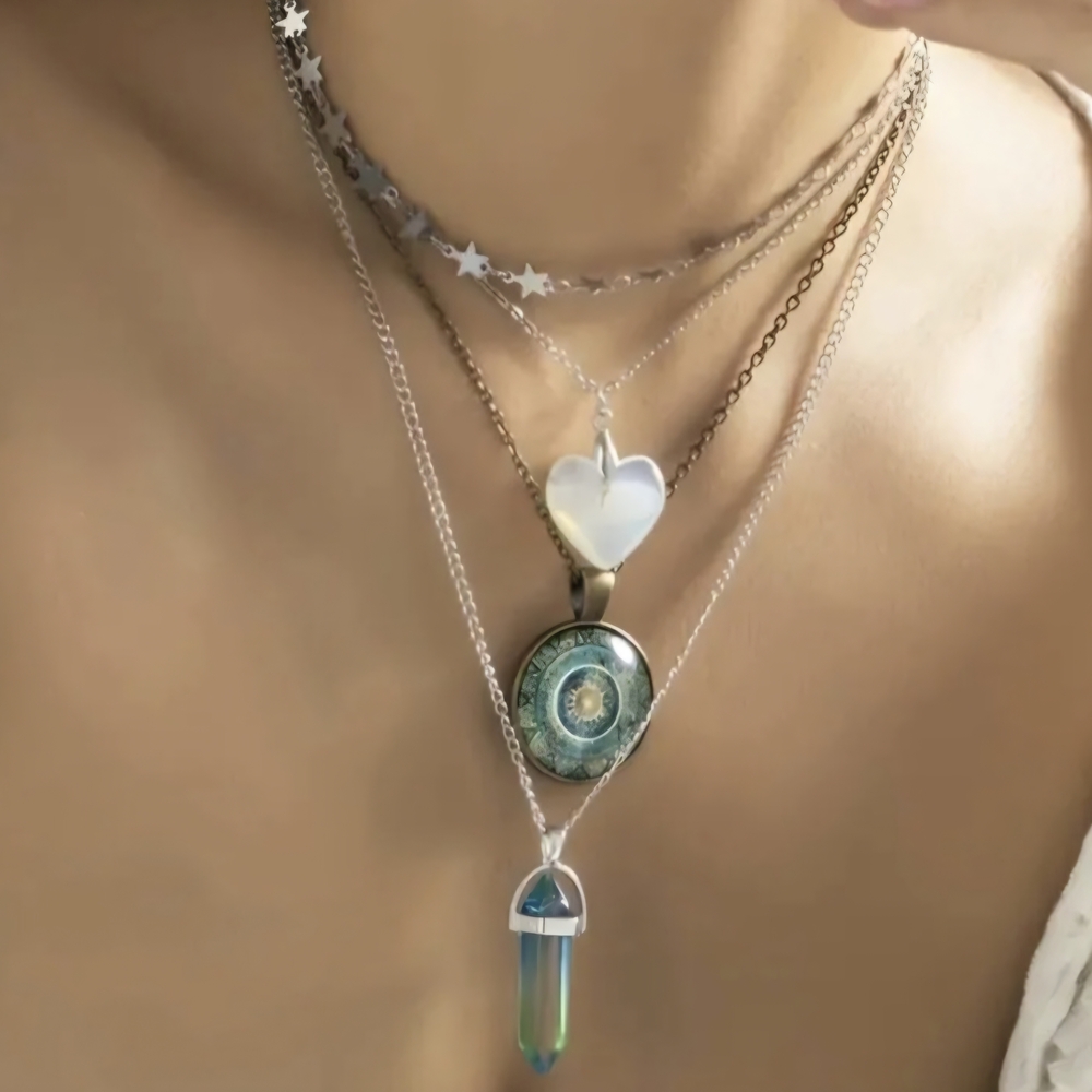Chic Multi-Layered Necklace with Heart and Crystal Pendants